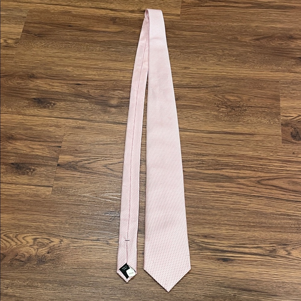 Perry Ellis Light Pink Tie